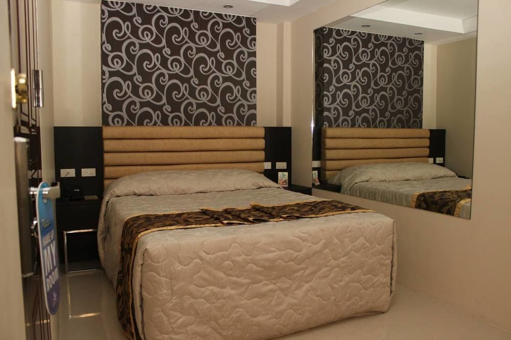 Score Birds Hotel Angeles Zewnętrze zdjęcie